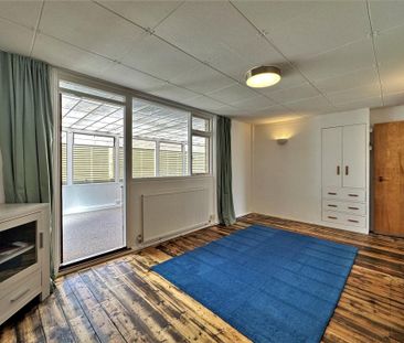 2 bedroom bungalow to rent - Photo 2