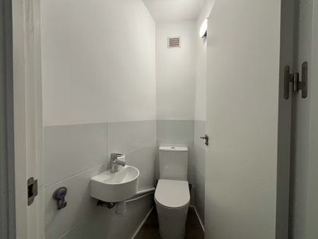 Avinguda del Primat Reig, Valencia, Valencian Community 46019 - Photo 3