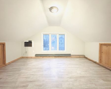 For Lease - 212 Bradford Street Unit# MAIN, Barrie, Ontario - Photo 2
