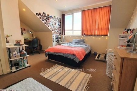 3 Bedroom Student House Hyde Park - Photo 4