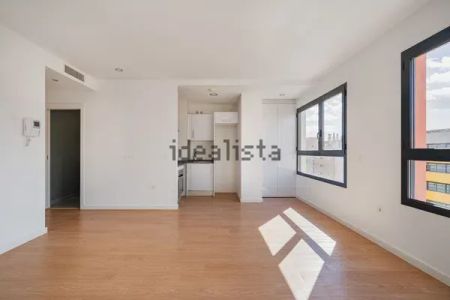 Alquiler de piso en Calle Pilar Lorengar, 16 - Photo 2