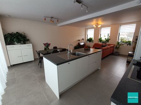 VOLZET: Gerenoveerde twee slaapkamer woning in de dorpskern van Ossel - Photo 4