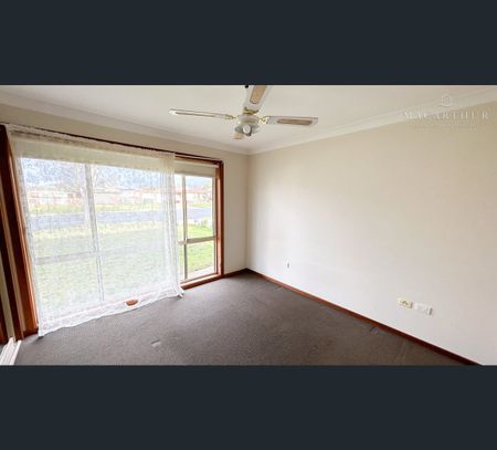 81 Dalman Parkway, Glenfield Park, NSW 2650 - Photo 4