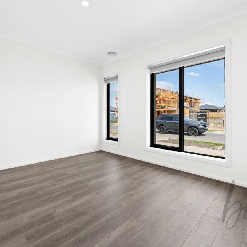 Brand New Family Home - Photo 1
