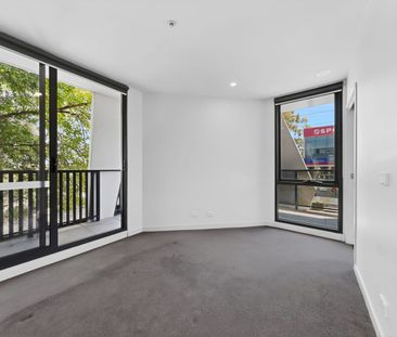 This 2 bedroom apartment is in a boutique group - Photo 2