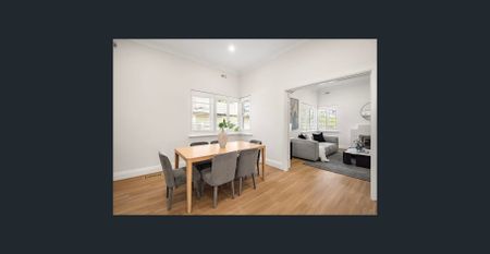 Classic Character in a Blue-Chip Camberwell Location - Photo 4