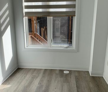 For Lease - 4086 KADIC Terrace, Mississauga, Ontario - Photo 3