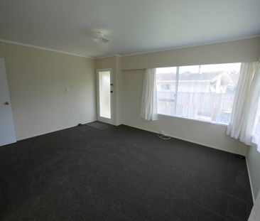 Lovely Residence in handy location - Photo 3