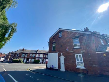 2 bedroom apartment to rent - Photo 2