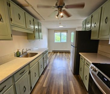 For Lease - 4 Avalon Place Unit# 102, Kitchener, Ontario - Photo 1