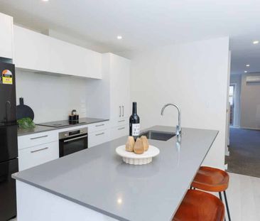 3 bedroom Large Townhouse (163 sqm) - Photo 1