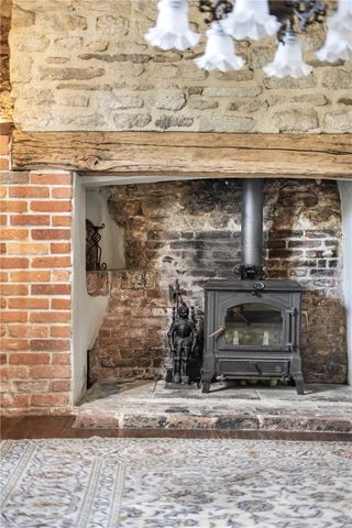 Stunning Grade II Listed 5-Bedroom Property with a garden office in Horspath, Oxford - Photo 4