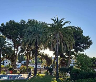 Luxury Apartment for rent in Nueva Andalucia, Spain - Photo 4