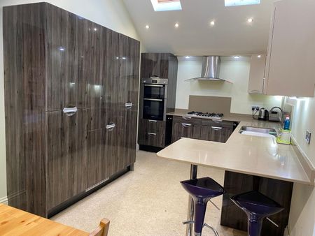 Room in a Shared Flat, Western Elms Avenue, RG30 - Photo 4