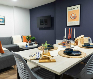 1 bedroom in a flat share to rent - Photo 2