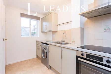 2 bedroom house to rent Court Road, Lewes, BN7 - Photo 4