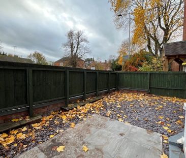 Dove Bank, Uttoxeter - Photo 4