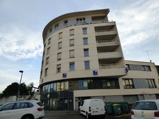 VANDOEUVRE LES NANCY: BEAU F3 RÉCENT AVEC TERRASSE - Photo 1