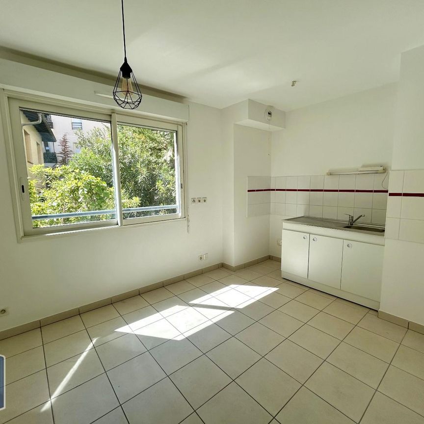 Location Appartement 1 pièce 17m² BEAUSOLEIL 06240 - Photo 1