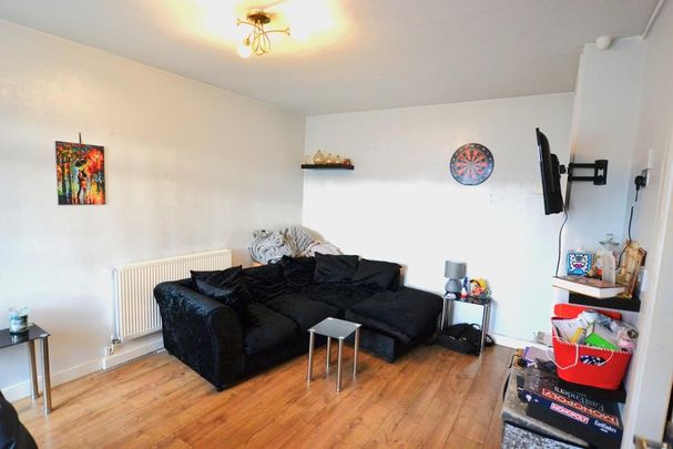 1 bedroom ground floor maisonette to rent - Photo 1