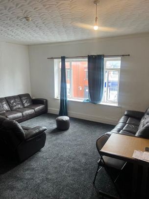 4 bedroom maisonette to rent - Photo 1
