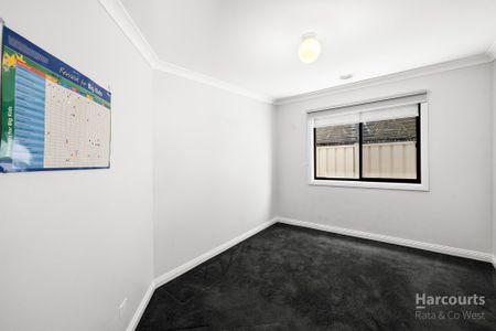 Stunning 3 Bedroom Spacious Family Home! - Photo 4