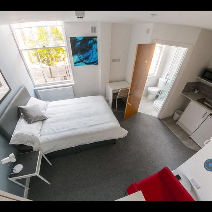 Studio to rent - Photo 1
