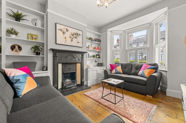 3 Bed Terraced House, De Montfort Road, RG1 - Photo 1