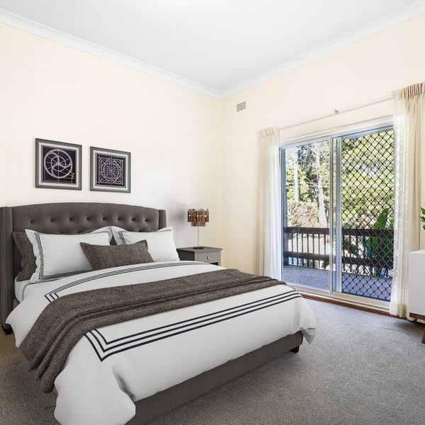 Fantastic Home Overlooking Drummoyne Oval - Photo 1