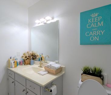 For Lease - 6532 Kuhn Crescent Unit# Main, Niagara Falls, Ontario - Photo 2