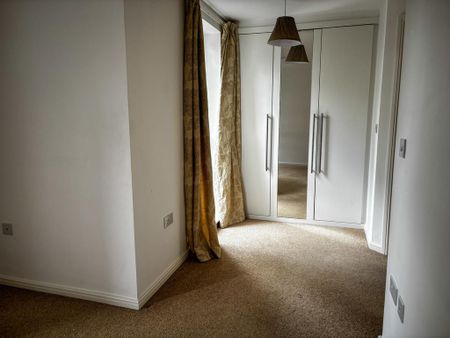 4 bedroom townhouse to rent - Photo 5