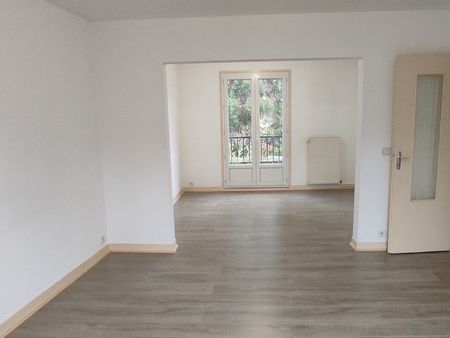 Appartement - 70 m² - Argenton-sur-Creuse - Photo 2