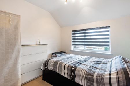 3 bedroom semi-detached house to rent - Photo 5