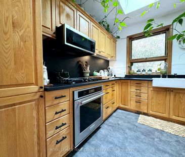 For Lease - 10 Fredericton Road, Markham, Ontario - Photo 2