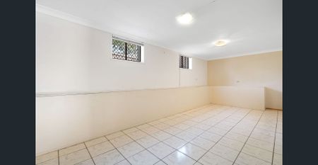 Spacious and Convenient Living in Robertson! - Photo 4