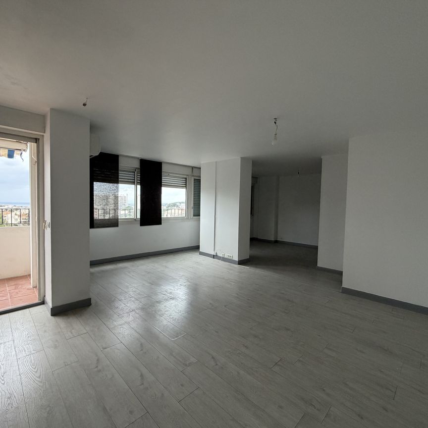 Location Appartement 2 pièces 51m² MARSEILLE 9ème - Photo 1