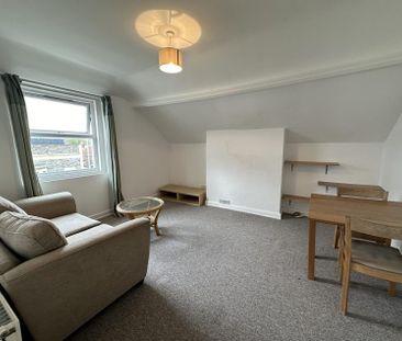 1 Bed Flat - Photo 4