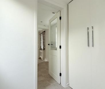 2 bedroom end of terrace house to rent - Photo 5