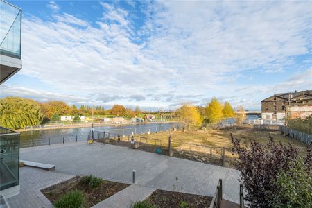 2 bedroom duplex to rent Merlin Drive, Fletton Quays, Peterborough, Cambridgeshire, PE2 - Photo 2