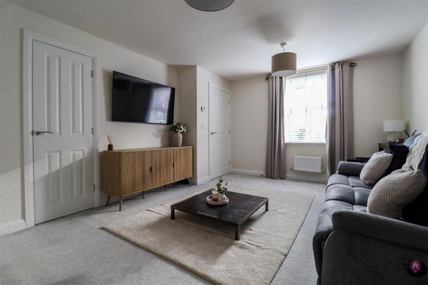 3 bedroom semi-detached house to rent - Photo 1