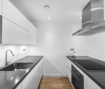 Langham House, Forrester Way, Stratford, E15 - Photo 6