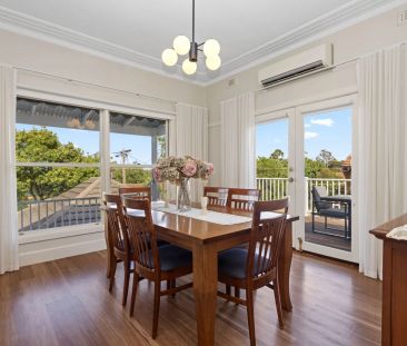 Elegant family living in prestigious East Bendigo locale. - Photo 4