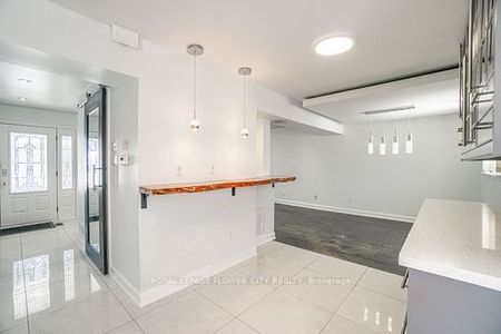 For Lease - 12 Gondola Crescent Unit# Main floor, Brampton, Ontario - Photo 4