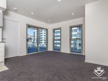 Stylish 3-Bedroom Apartment with Rooftop Pool and Prime Brisbane Location - Photo 2