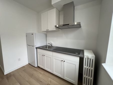 For Lease - 100 Greensides Avenue Unit# 1DL, Toronto, Ontario - Photo 2