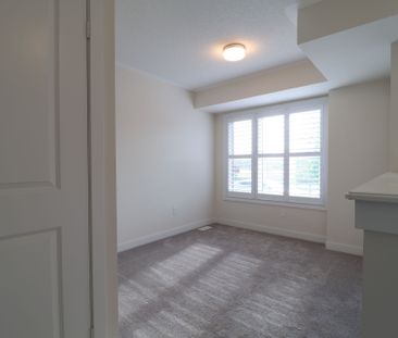 For Lease - 2644 Castlegate Crossing, Pickering, Ontario - Photo 2