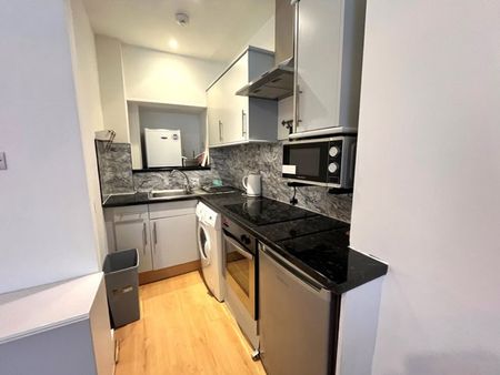 Ground Floor Right, 18 Ferryhill Terrace, AB11 6SQ, Aberdeen - Photo 2