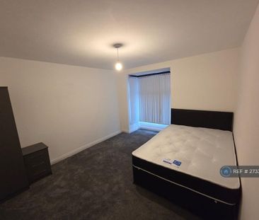 1 bedroom in a house share to rent - Photo 4