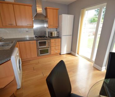 4 bedroom townhouse to rent - Photo 6