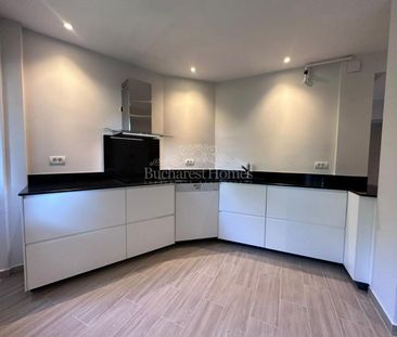 Updated Place With Character, Three Bedrooms in Art Deco Villa- Kis... - Fotografie 5